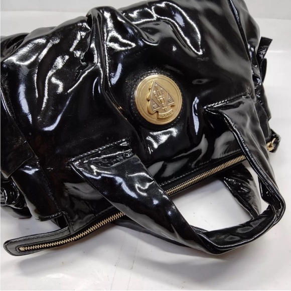 EUC Gucci Hysteria black patent bag - Picture 2 of 7